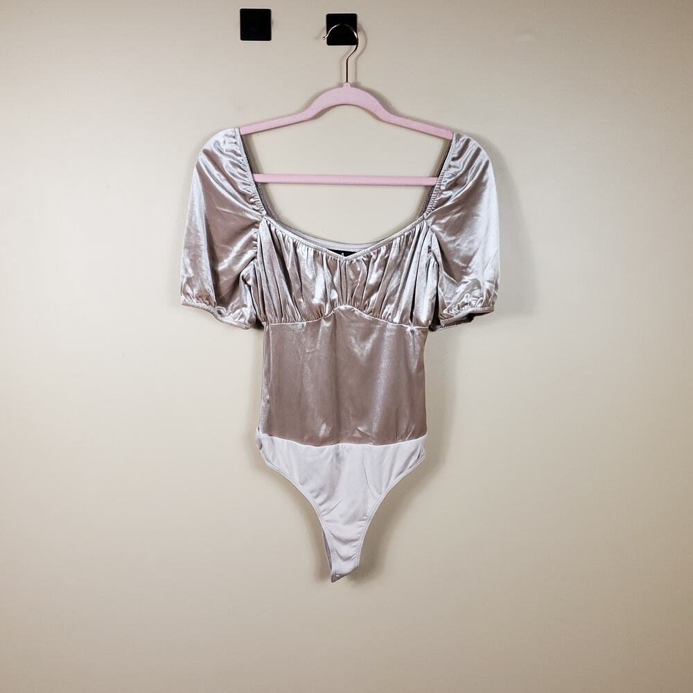 Lulus Up For the Night Champagne Velvet Short Sleeve Bodysuit Size XS